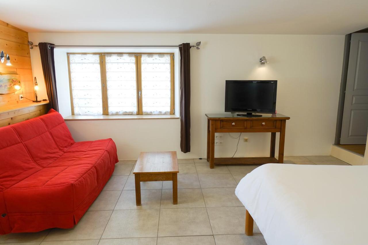 Appartement Spacieux Avec Terrasse Saint-André-dʼEmbrun المظهر الخارجي الصورة